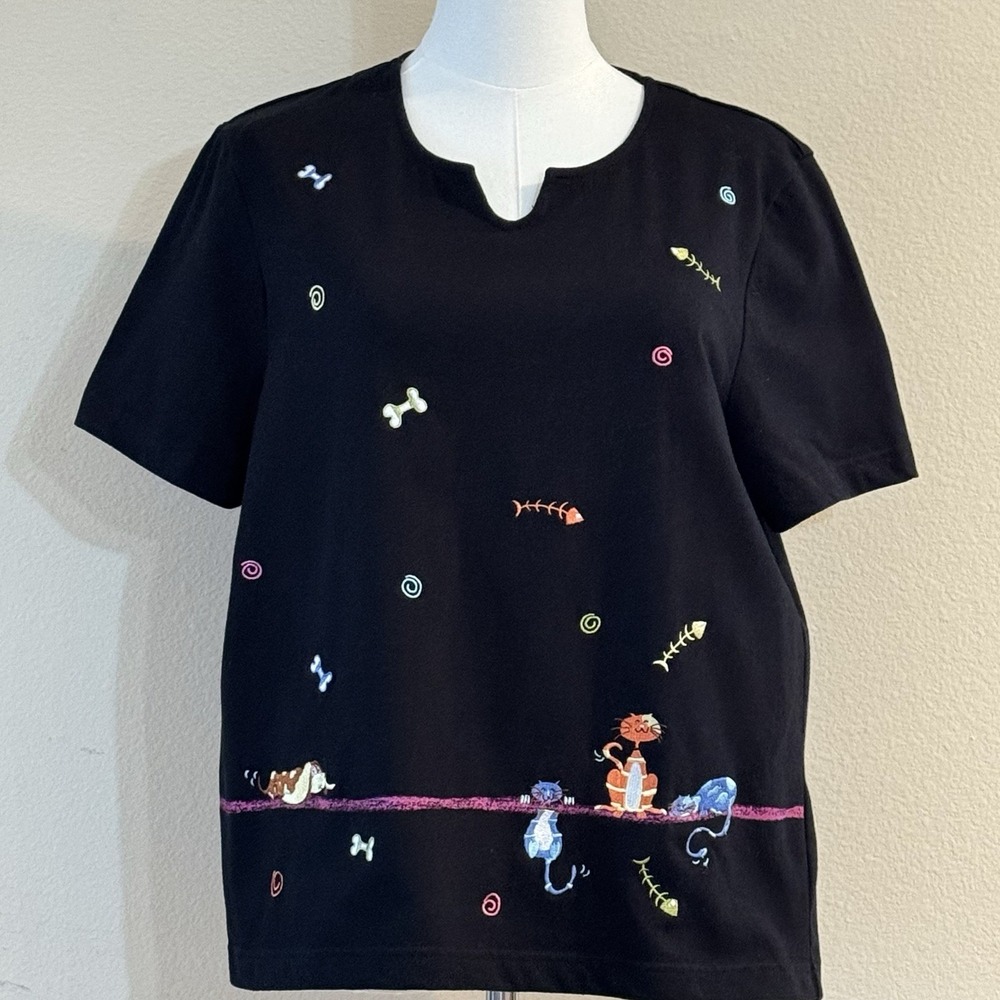 Cat Dog Embroidered Novelty Knit Top Black Whimsical Animal Lover Size Large